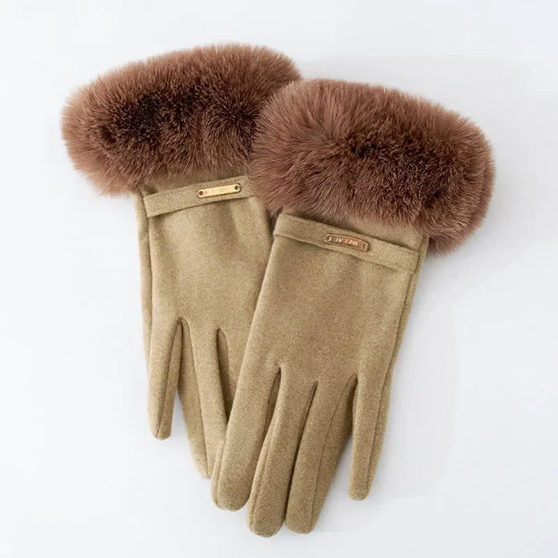 Élara Plush Cuff Winter Gloves