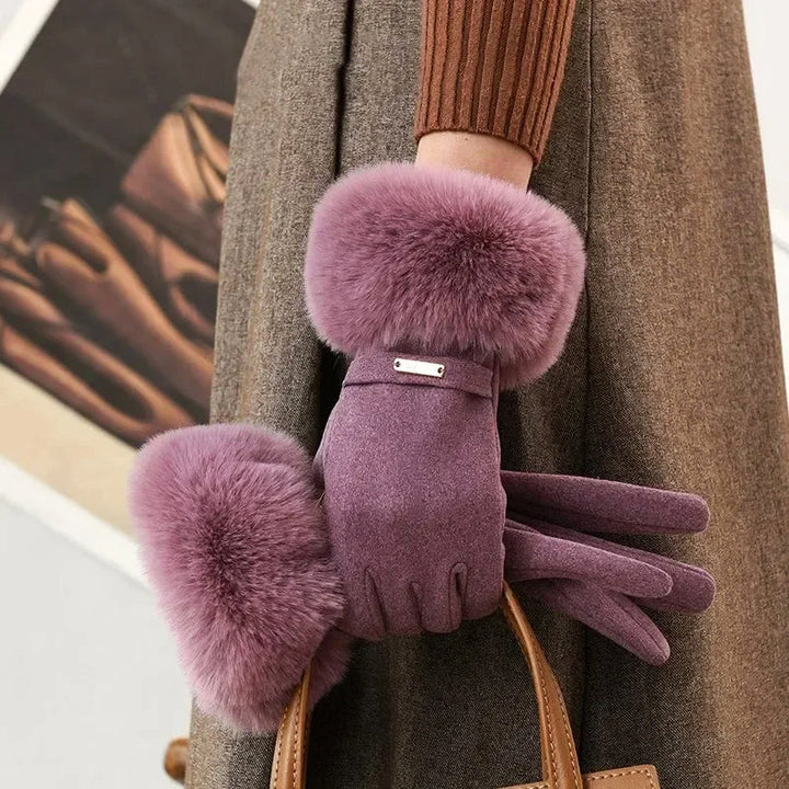Élara Plush Cuff Winter Gloves