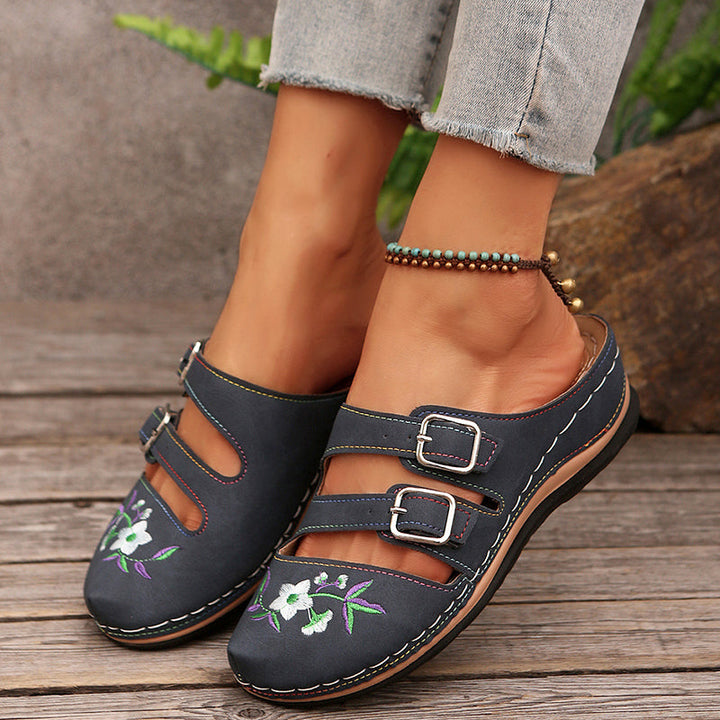 Giulia Bellini Floral Slip-On Flats