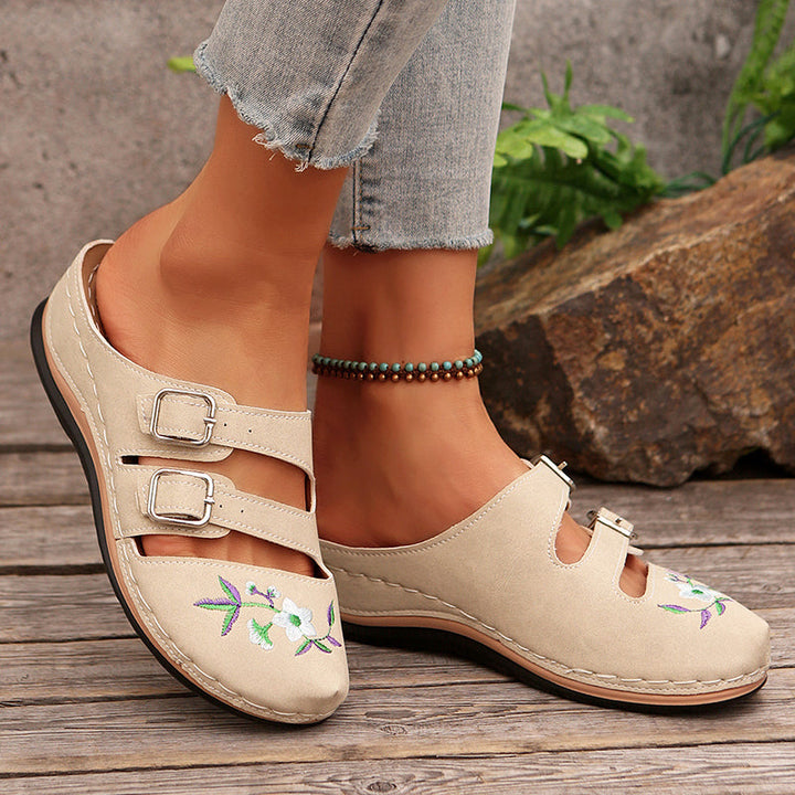 Giulia Bellini Floral Slip-On Flats