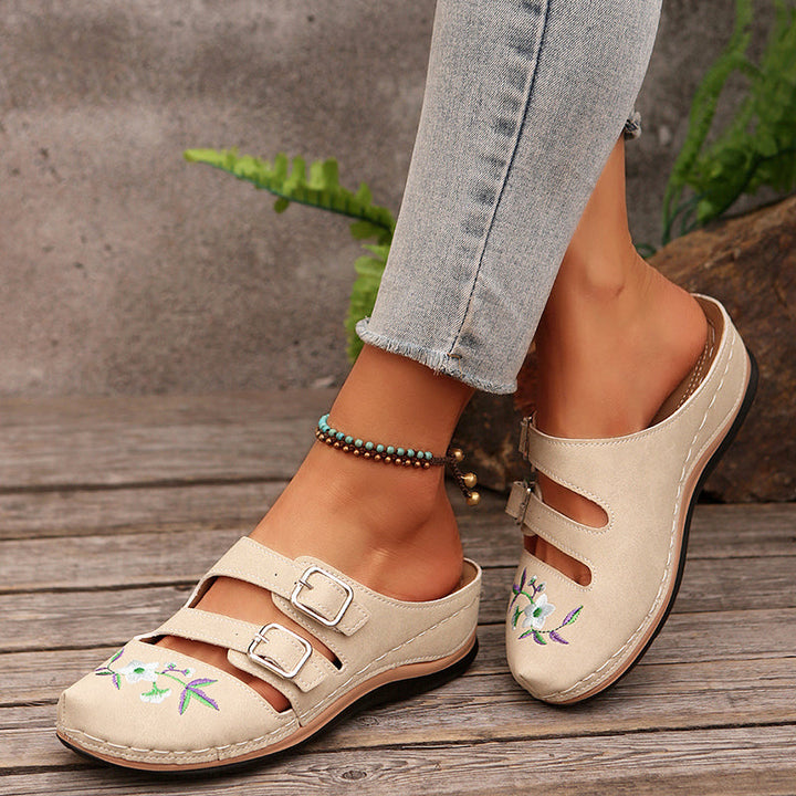 Giulia Bellini Floral Slip-On Flats