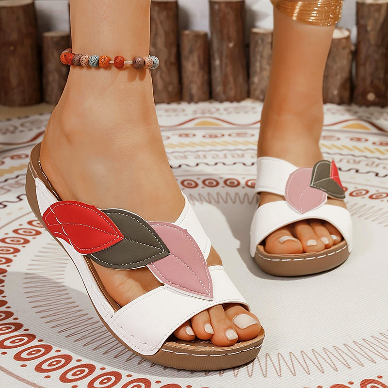 Giulia Bellini Leaf Detail Slide Sandals