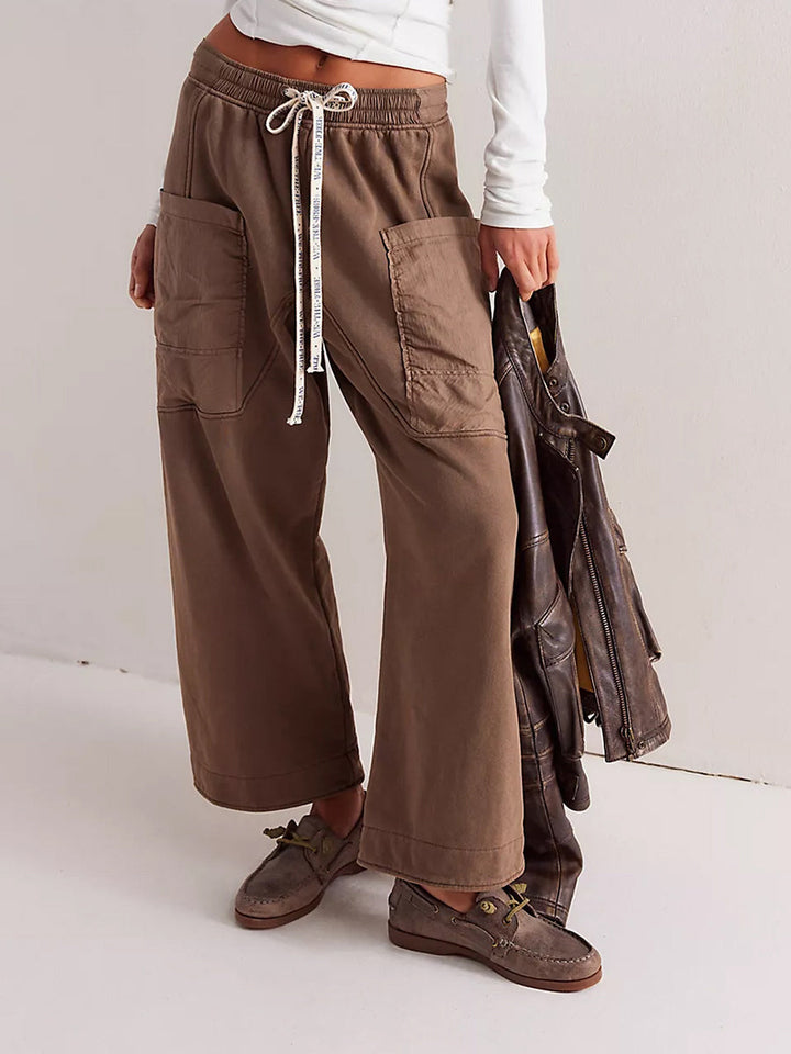 Aubrey - Women's Relaxed Cargo Pants with Rivet-Detail Pockets